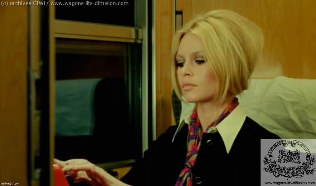 WL Brigitte Bardot à bord du Train Bleu