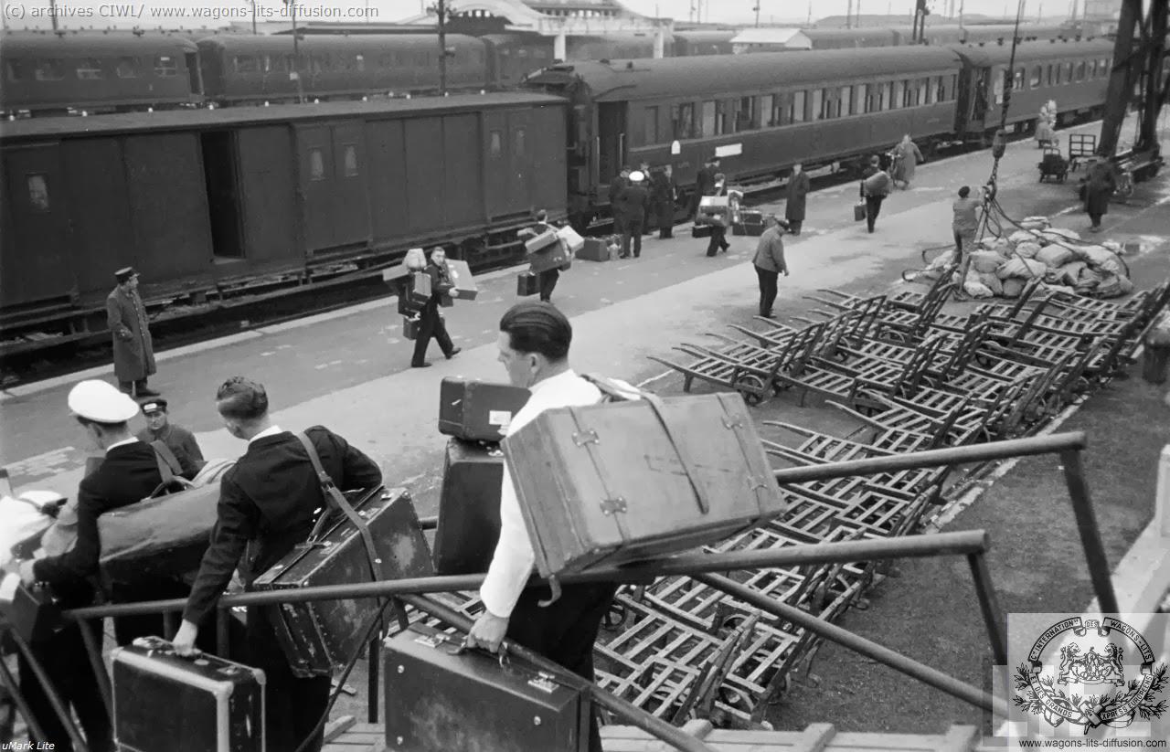 WL debarquement voyageur Calais 1950