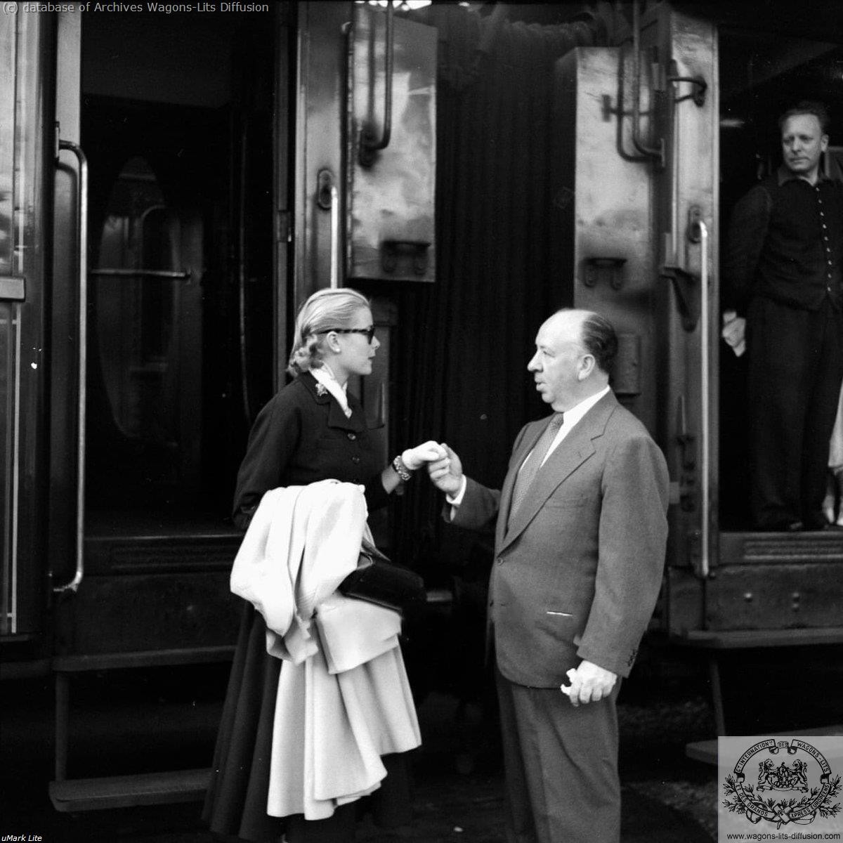 Wl grace kelly hitchkock accueil train bleu vers 1950