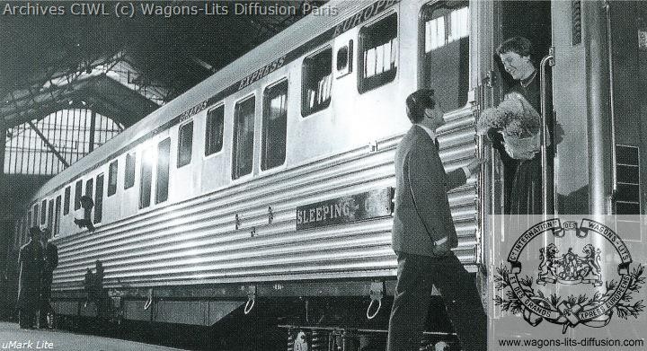 Wl pub voiture p passager a quai 1960