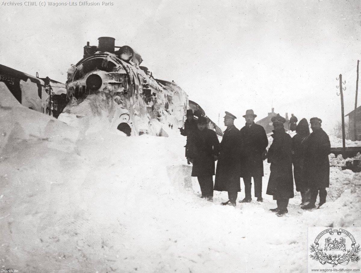 Wl the orient express gets stuck in snow near cerkezkoy turkey 1929