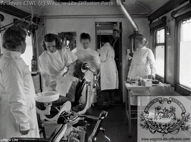 Wl voiture hopital suisse vers 1947 2 